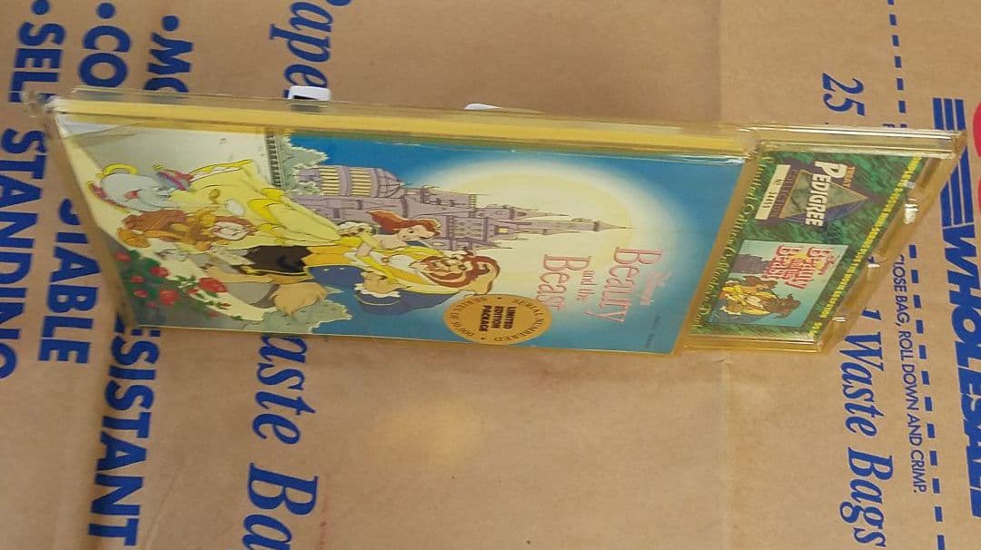 ディズニー　美女と野獣　アメコミ