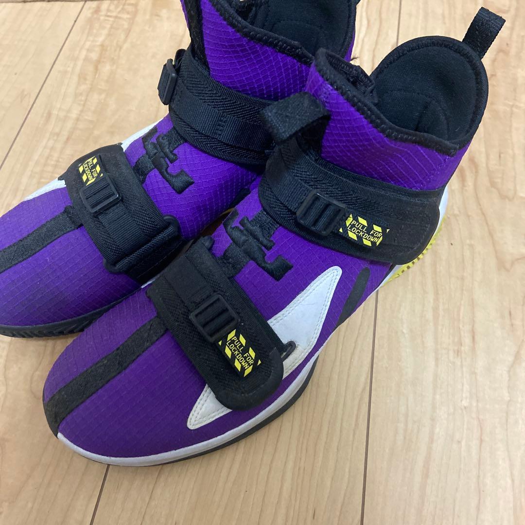 NIKEレブロンsoldier13 バッシュ