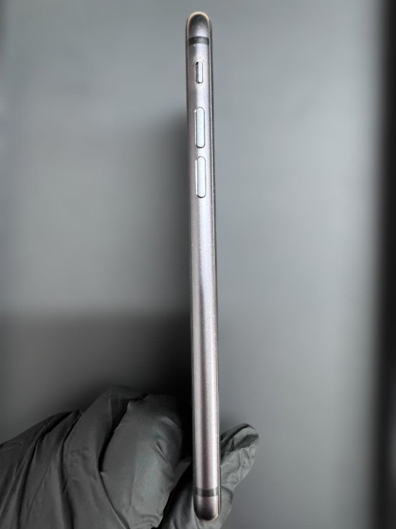 【auSIMフリー】iPhone 8 Space Gray 64GB 動作確認済