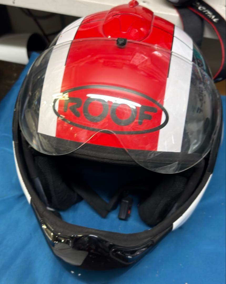 ROOF BOXER V8 STAR システムヘルメット（ブラック×レッド）