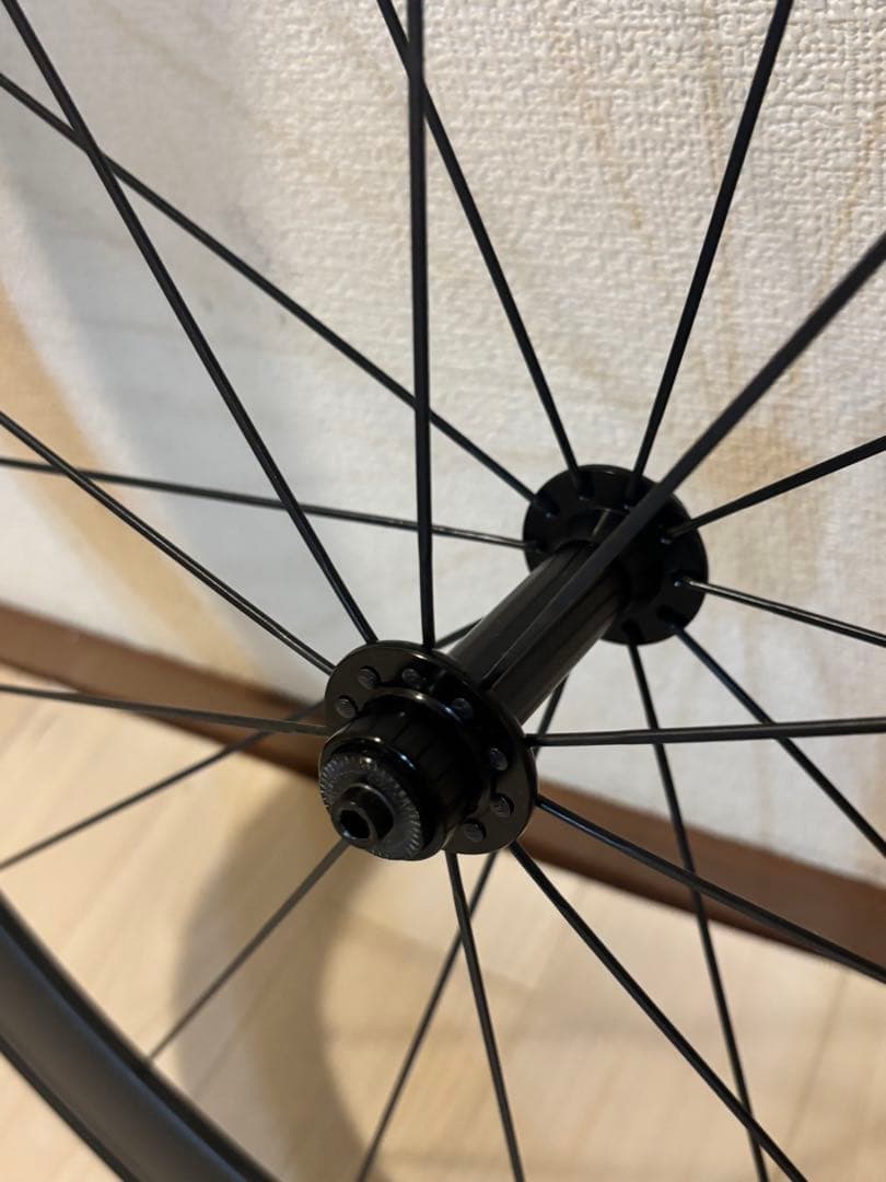 カーボンホイーフロントのみ