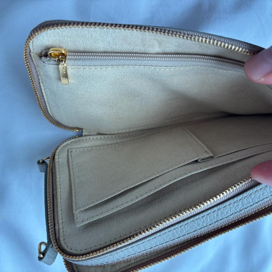 美品 アタオ アミュレット・ケリー 牛革 スマホショルダー エレガント