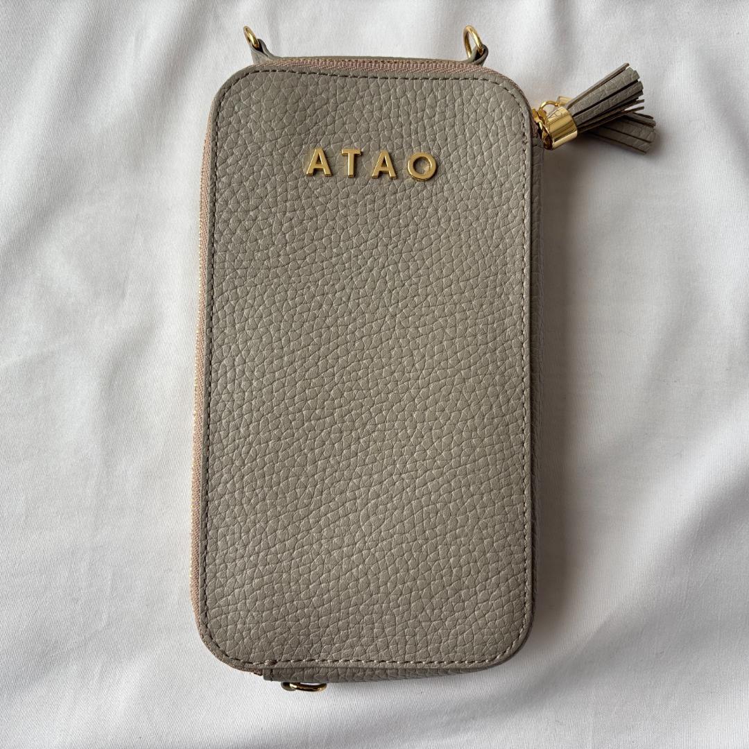 美品 アタオ アミュレット・ケリー 牛革 スマホショルダー エレガント