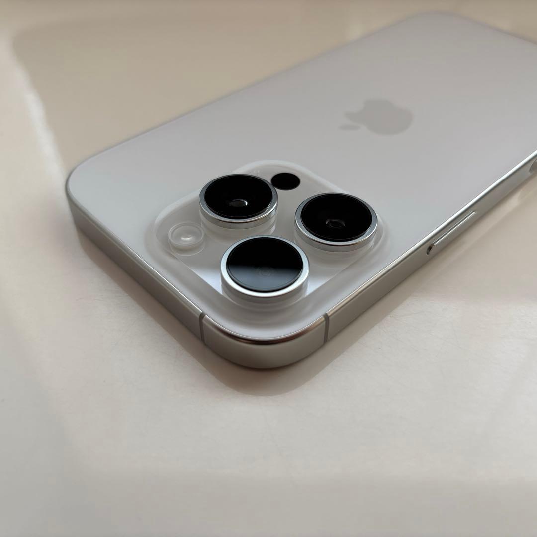 【専用】iPhone16 pro シルバー ホワイトチタニウム 128gb