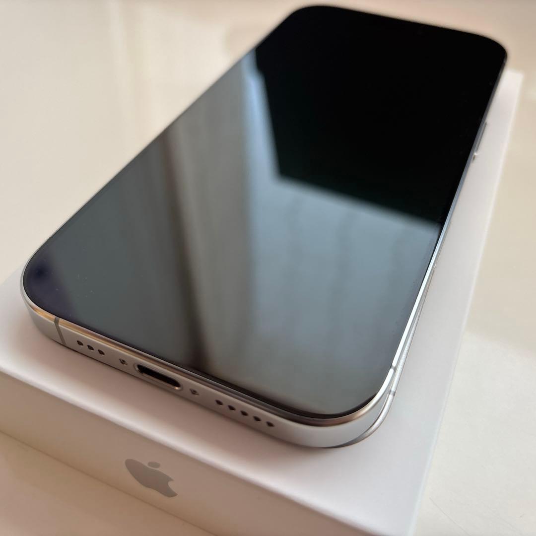 【専用】iPhone16 pro シルバー ホワイトチタニウム 128gb