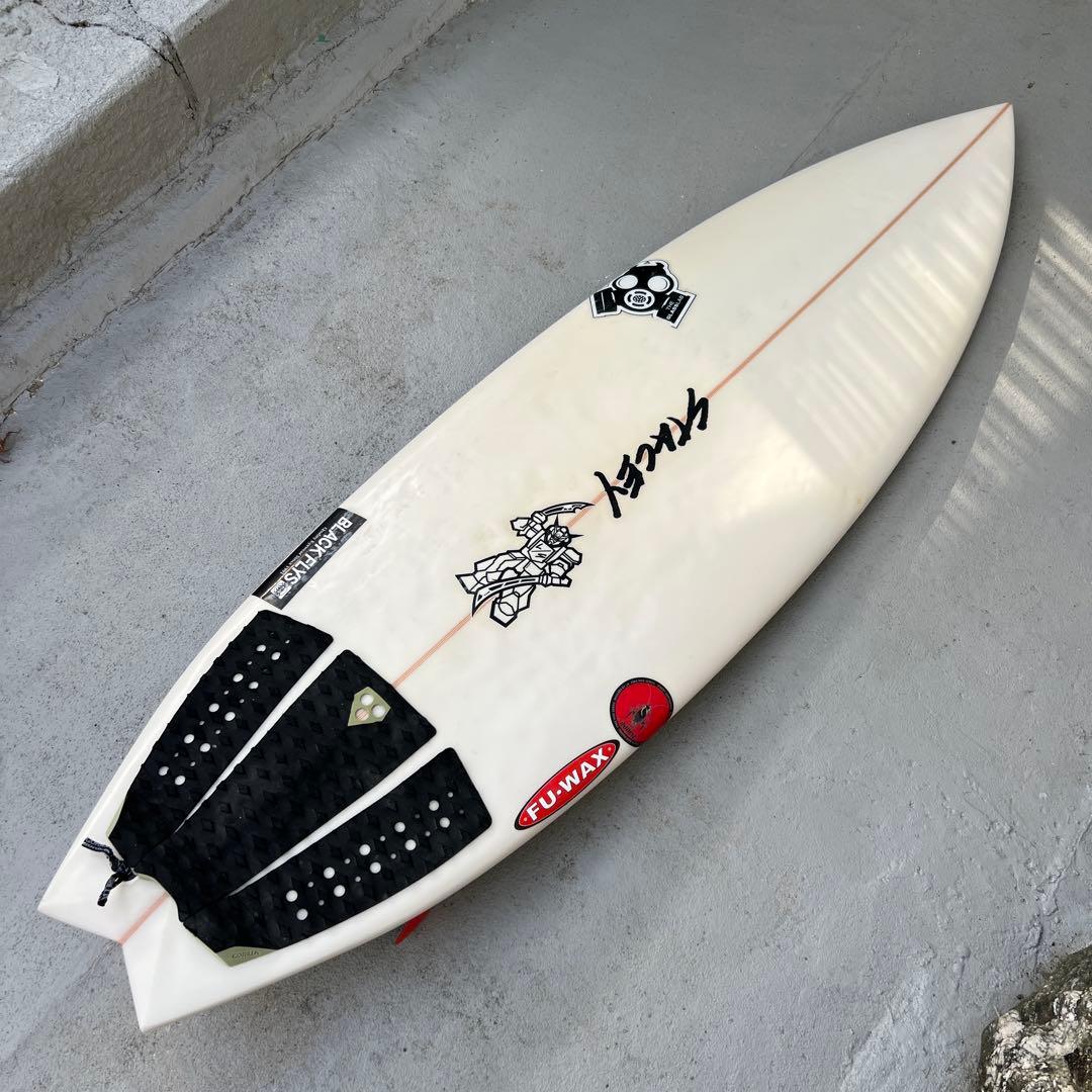 （フィン付き）ステイシーサーフボード　サーフボード　5.6 小波