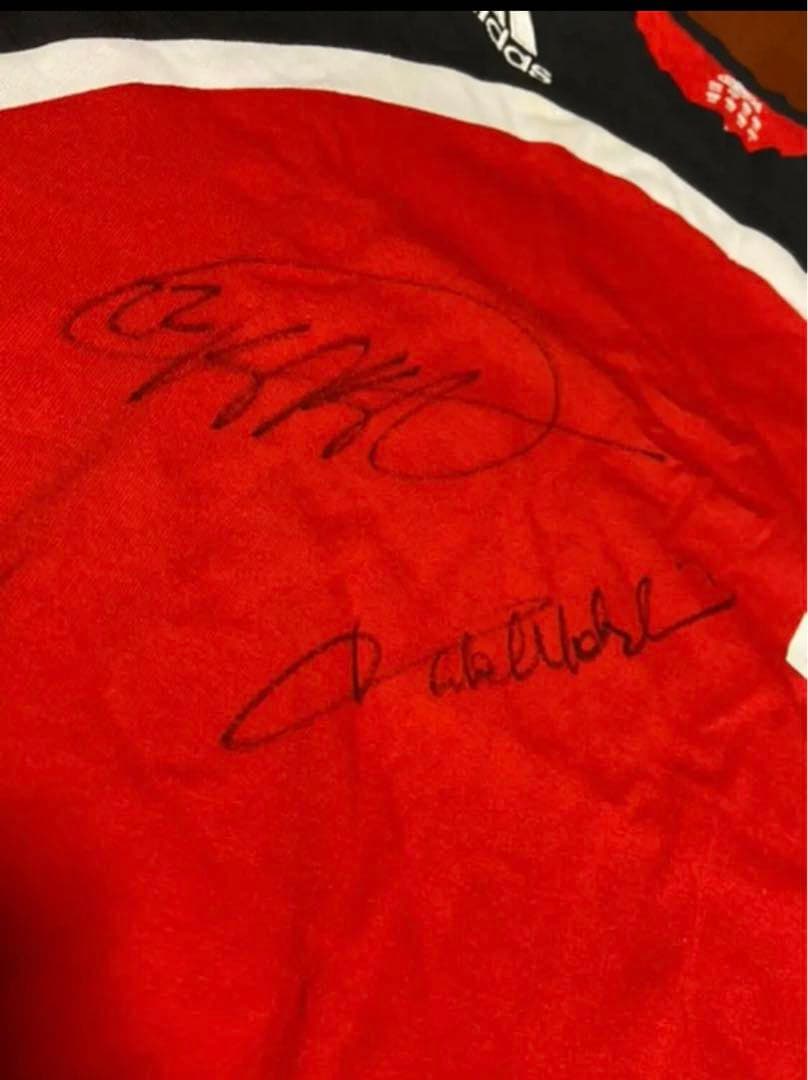 新春特価　ACミラン　カカ・マルディーニサイン入りユニフォーム