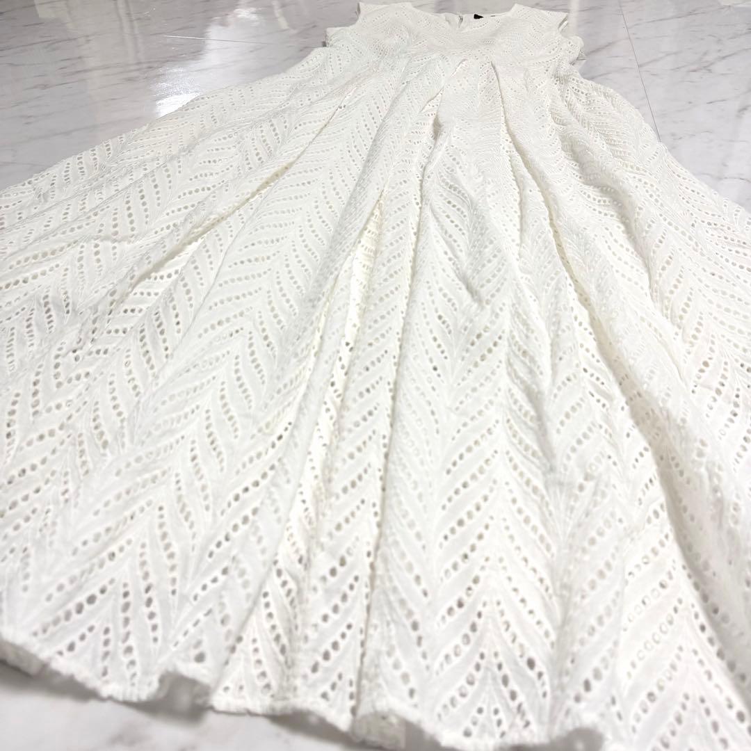 【美品】完売品✨️アニュアンス カットワークレースマキシワンピース 美ライン