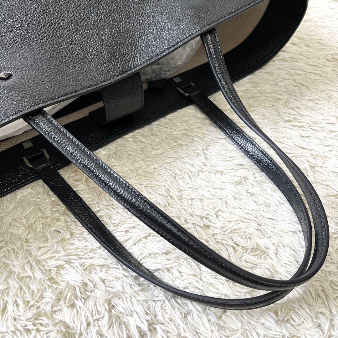 ジミーチュウ　トートバッグ　マーリ　レザー　黒　ブラック　肩掛け　ユニセックス