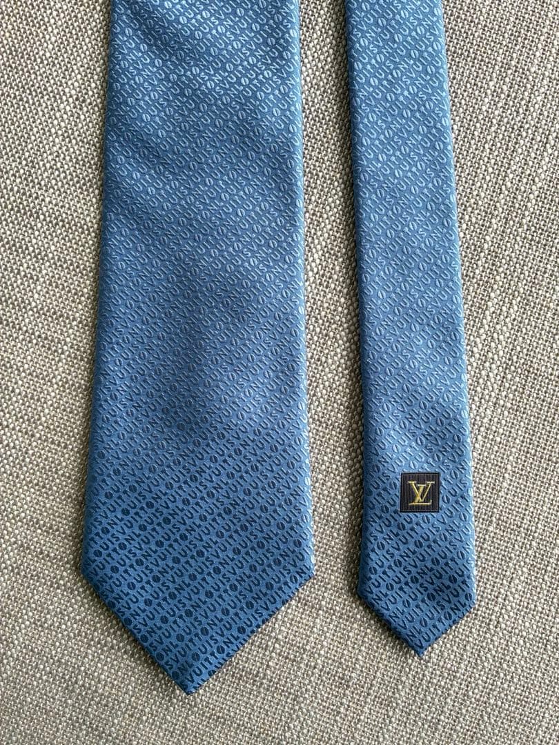 美品 LOUIS VUITTON ルイヴィトン　ネクタイ