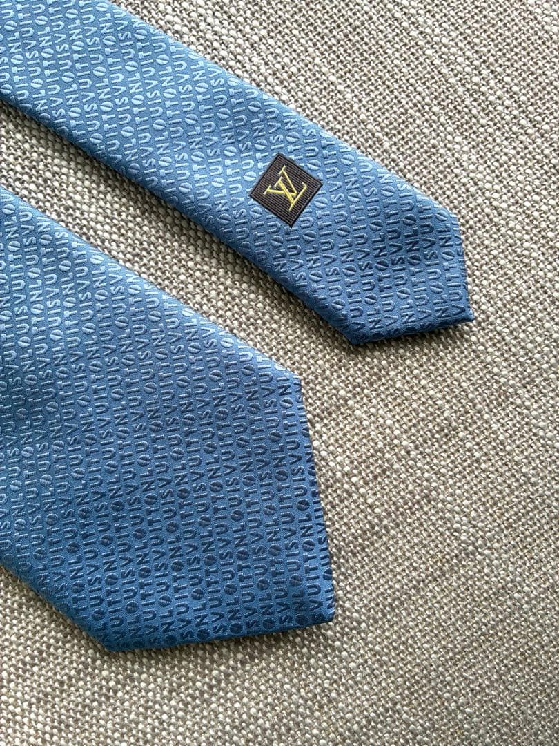 美品 LOUIS VUITTON ルイヴィトン　ネクタイ