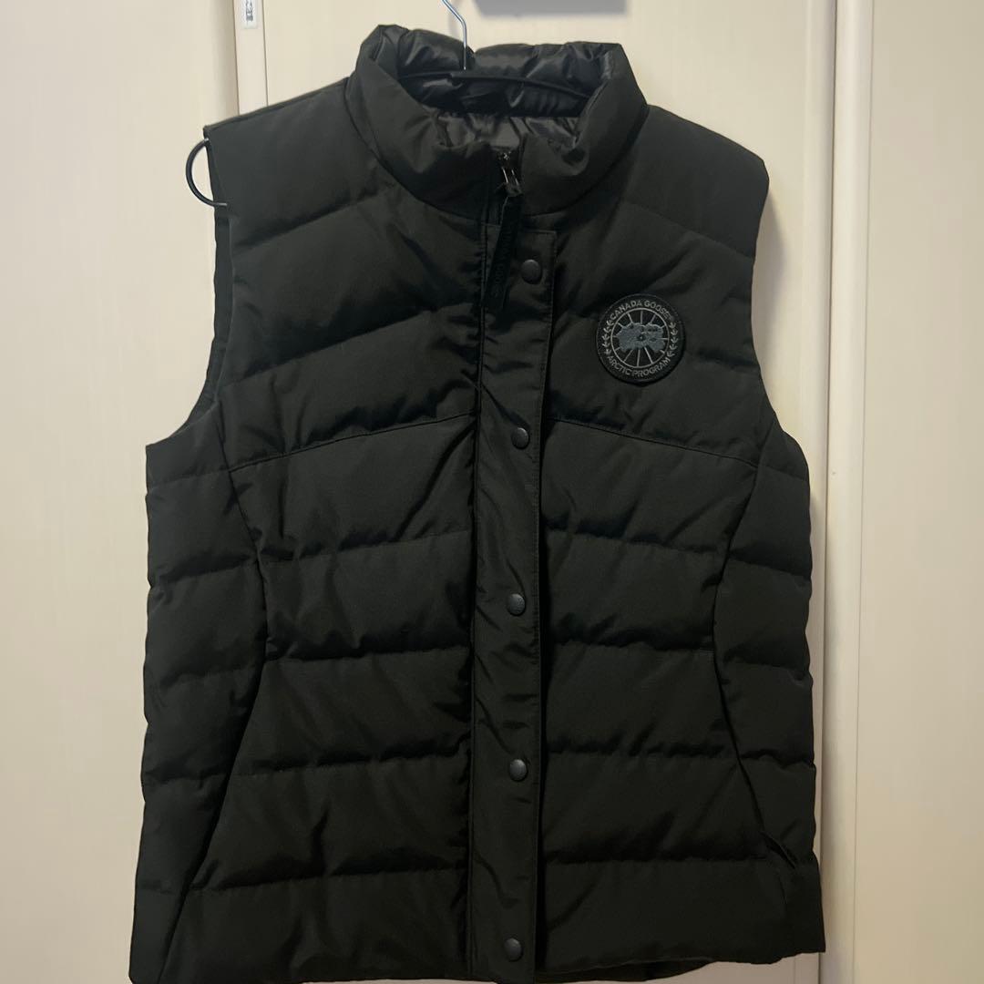 最終値下げ！  ブラックダウンベスト Mサイズ