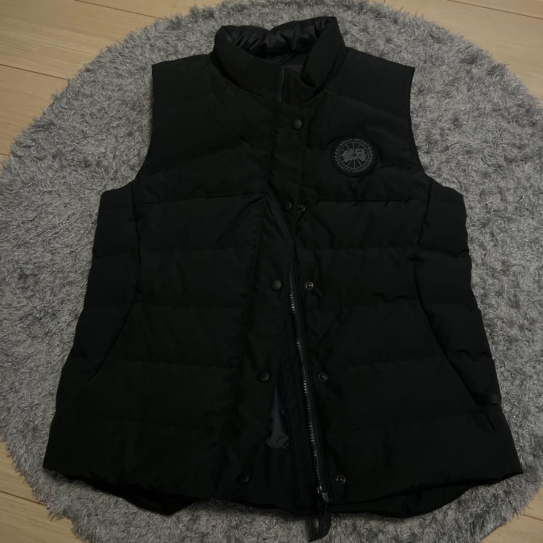 最終値下げ！  ブラックダウンベスト Mサイズ