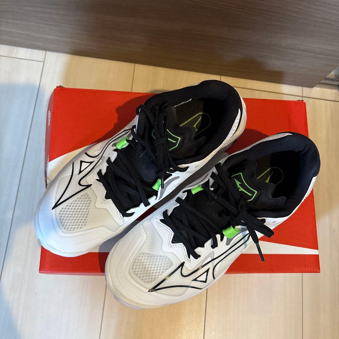 mizuno バレーボールシューズ 26cm ワイド ウェーブライトニングZ8