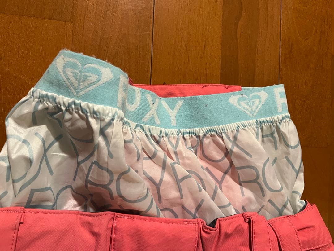 裏田⭐︎kissmark ヒョウ柄ジャケット S、ROXY ピンクパンツ M