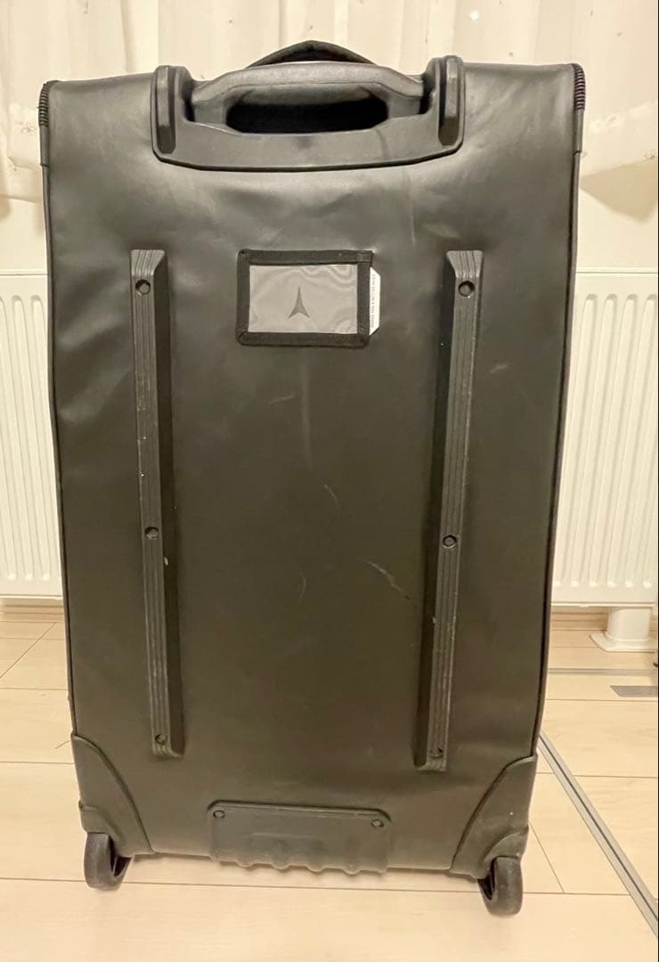 ATOMIC キャリーケース黒 大容量