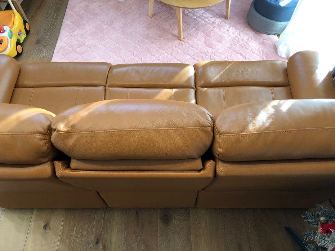 ニトリ3人掛けテーブル付き電動両側リクライニングソ ファNビリーバ