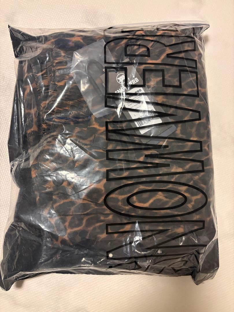 【今季新品未使用】スノボ　パンツ　レオパード　Lサイズ