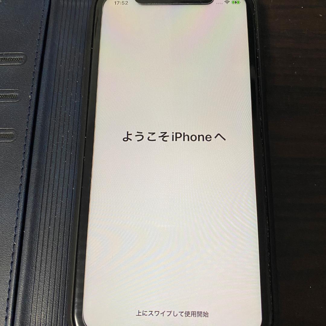 Apple iPhone XR ブラック本体（フィルム貼付、ケース付き）64GB