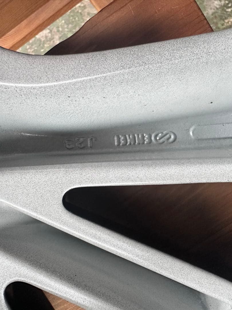 三菱　アウトランダーPHEV 純正20インチホイール 4本