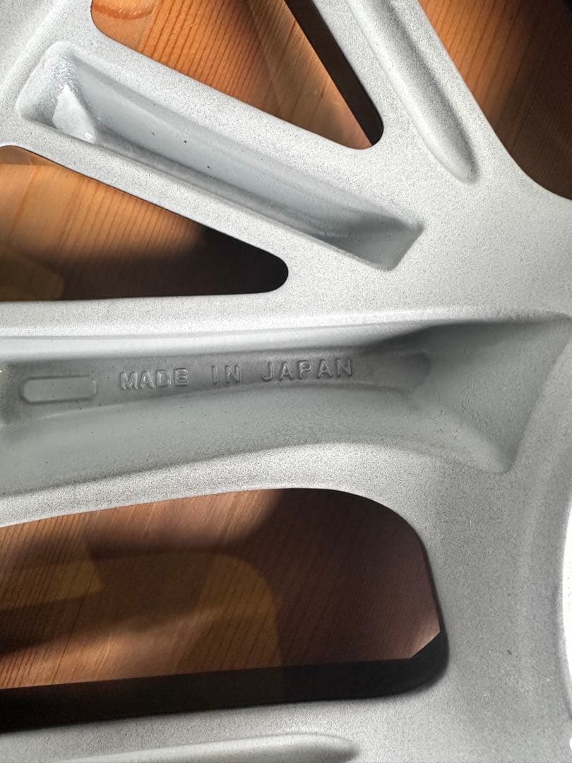 三菱　アウトランダーPHEV 純正20インチホイール 4本