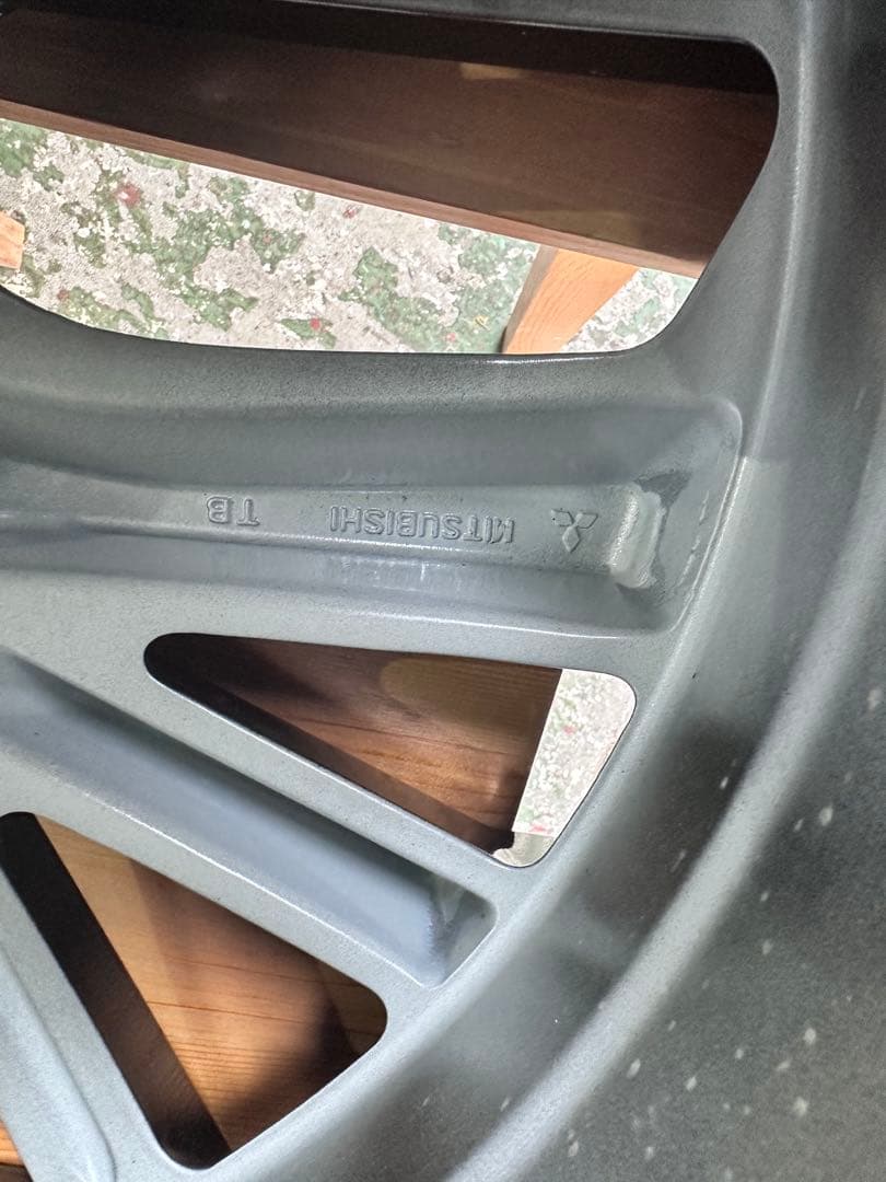 三菱　アウトランダーPHEV 純正20インチホイール 4本