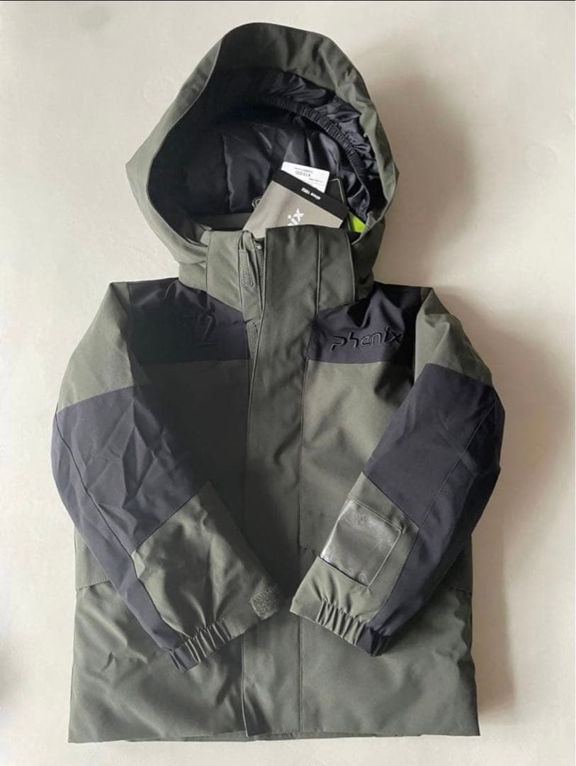 新品タグ付き未使用　phenix フェニックス　スキーウェア　110㎝　カーキ