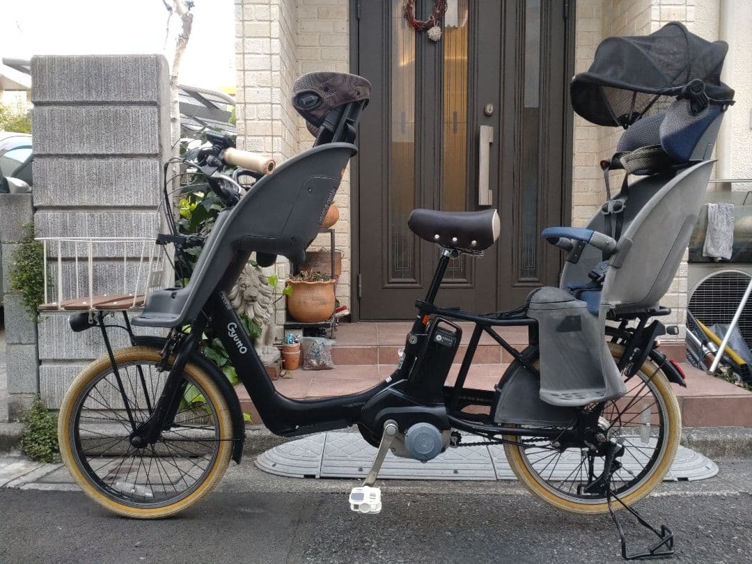 配送可★直接引渡可カスタム【ギュットアニーズ】電動アシスト自転車★充電器付３人乗