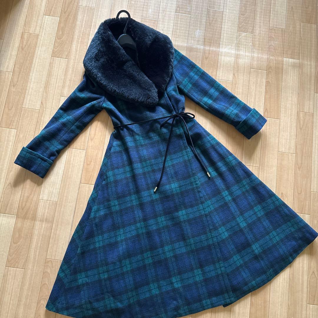 ジェンヌ　チェック柄ロングコート