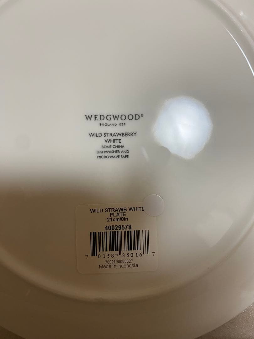 新品 ワイルドストロベリー ホワイトプレート21cm6個セット。
