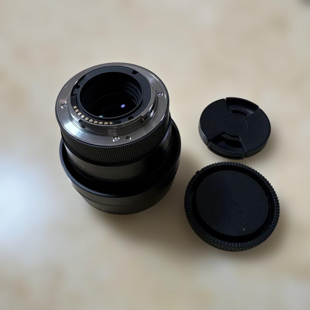 30mm f/1.4 単焦点レンズ