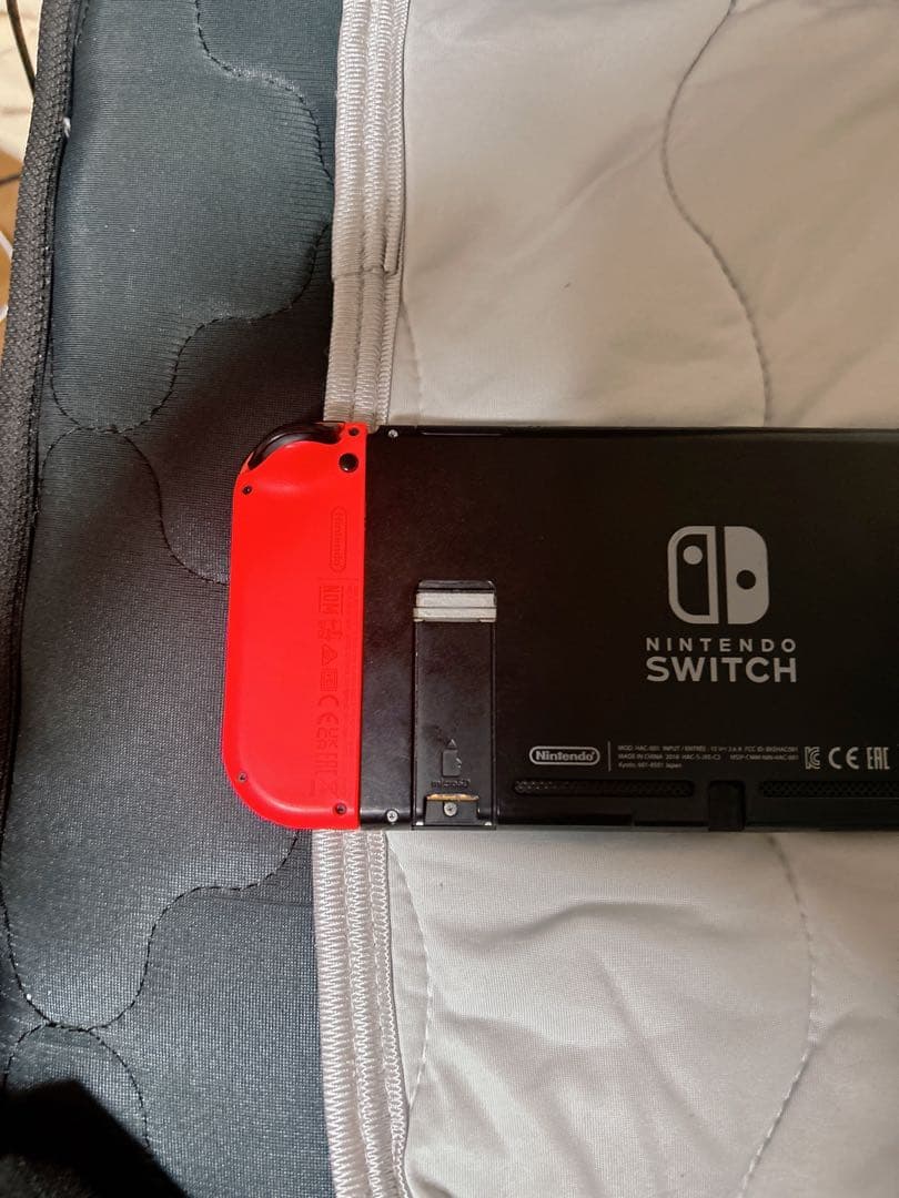 Nintendo Switch グリーンとレッド Joy-Con