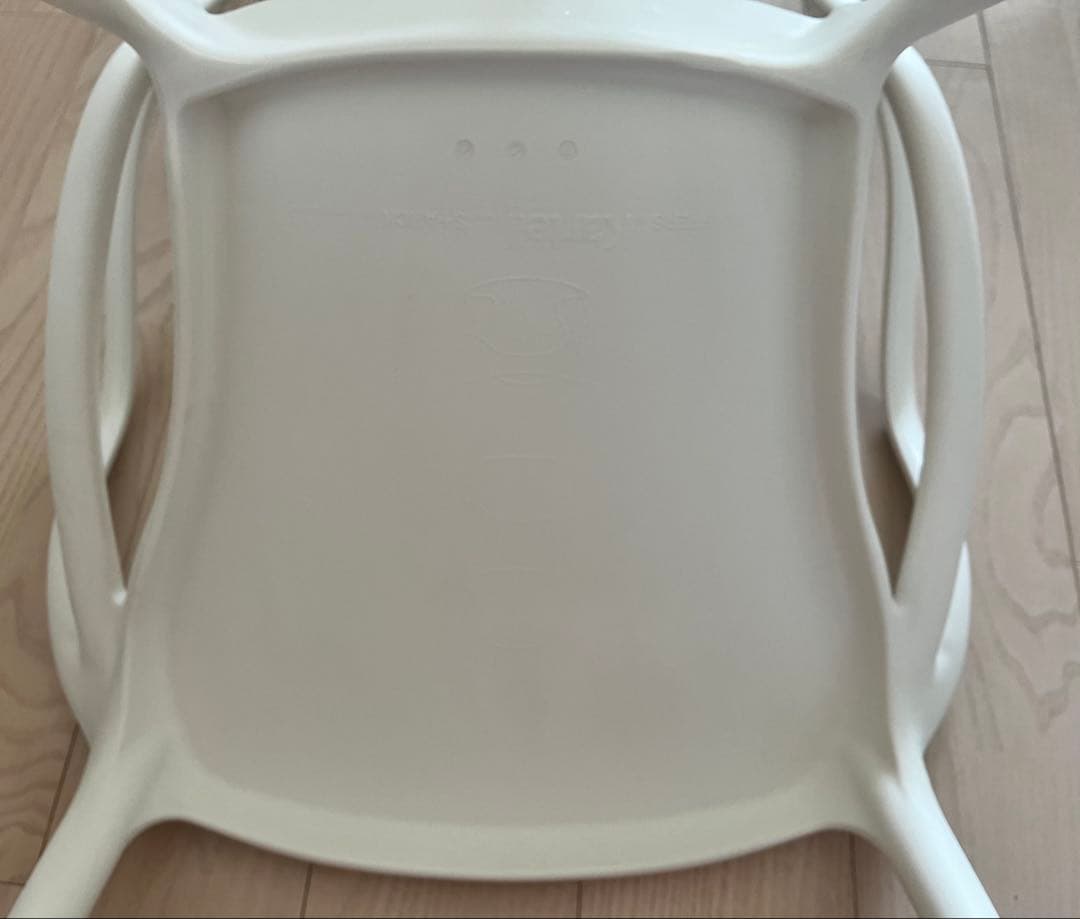 カルテル　マスターズチェア　ホワイト　1脚