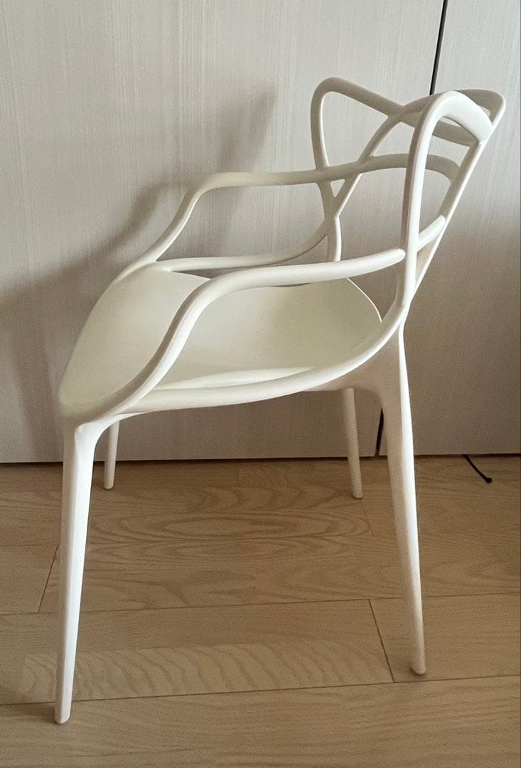 カルテル　マスターズチェア　ホワイト　1脚