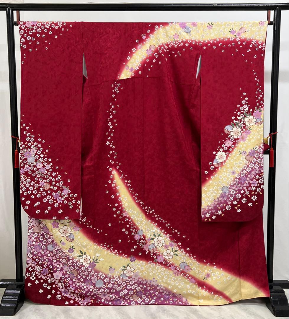 振り袖　フルセット　別誂長襦袢付　成人式　赤　桜　金彩加工　刺繍入り　686