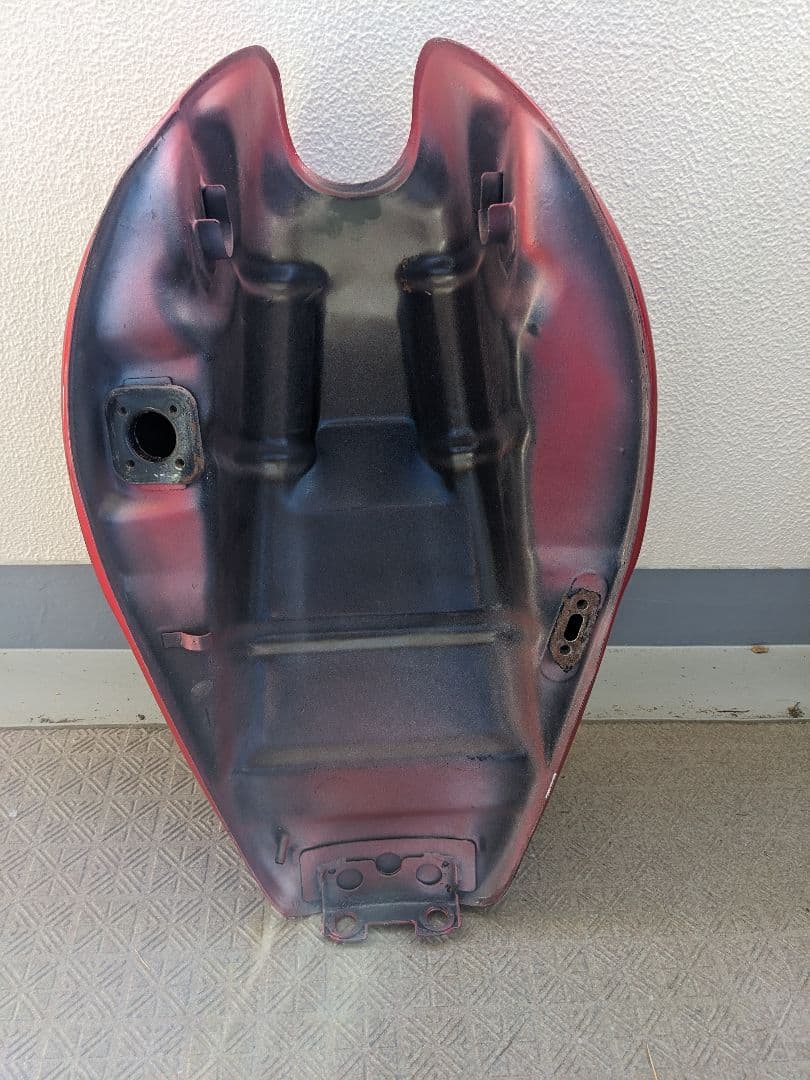 ゼファー400用タンク