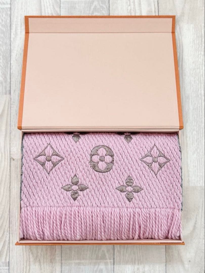 【Louis Vuitton】ロゴマフラー ローズ・バレリーヌ　シルバーピンク