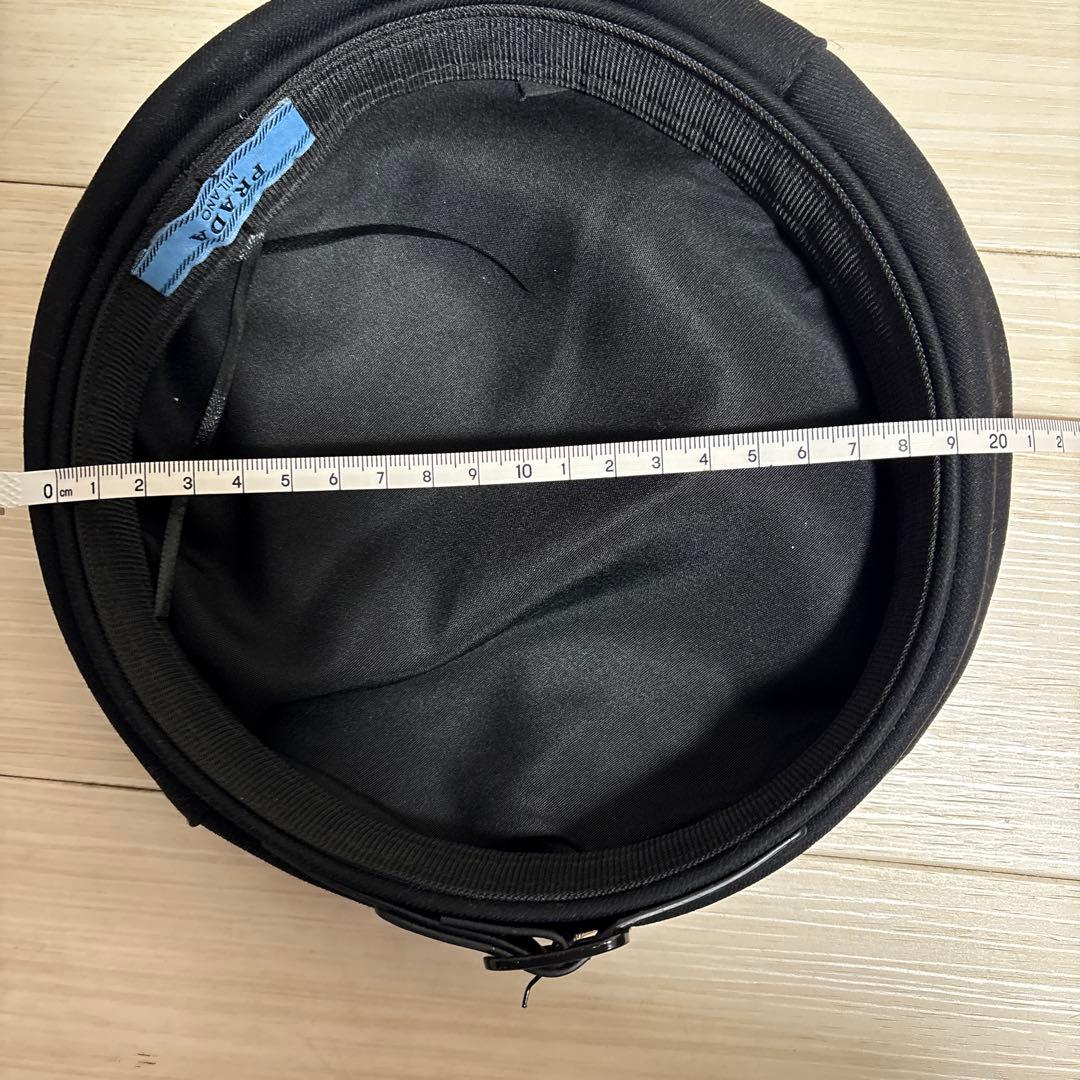 プラダ　ノベルティ　ベレー帽