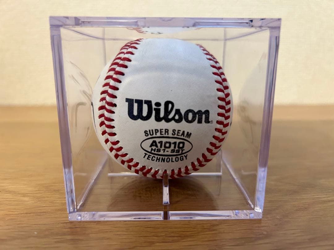超美品　巨人投手　直筆サインボール　4選手サイン入り　野球（アクリルケース付き）