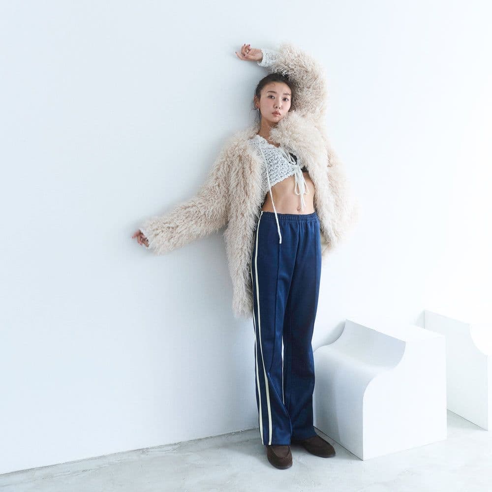 シールームリン　コラボ　ネイビー サイドストライプ ジャージパンツ