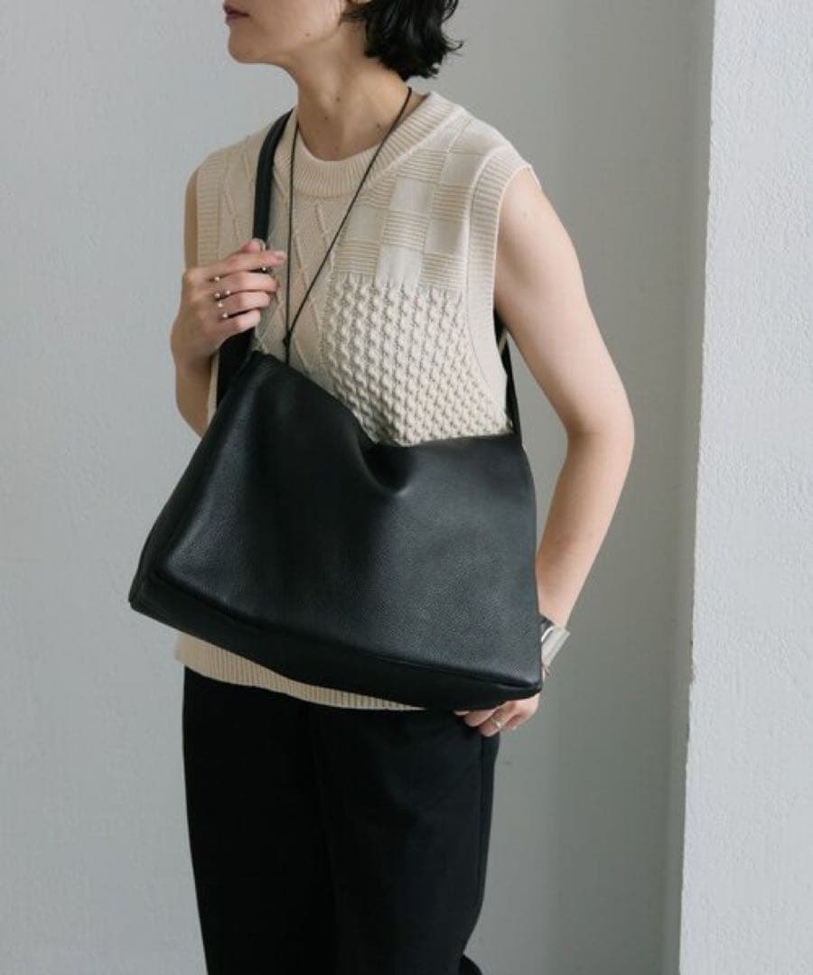 イアパピヨネ レザーフラップワンハンドルバッグ ショルダーバッグ