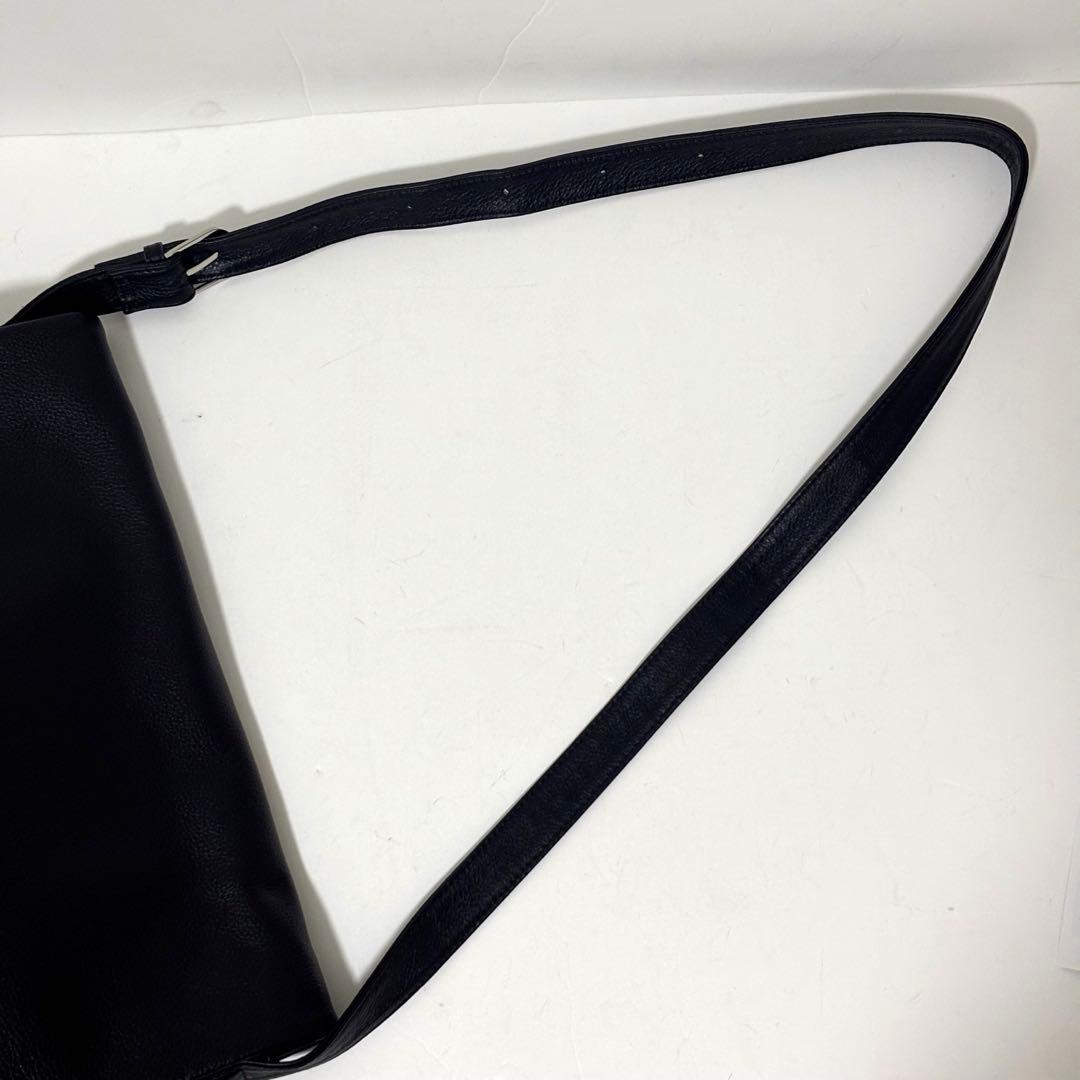 イアパピヨネ レザーフラップワンハンドルバッグ ショルダーバッグ