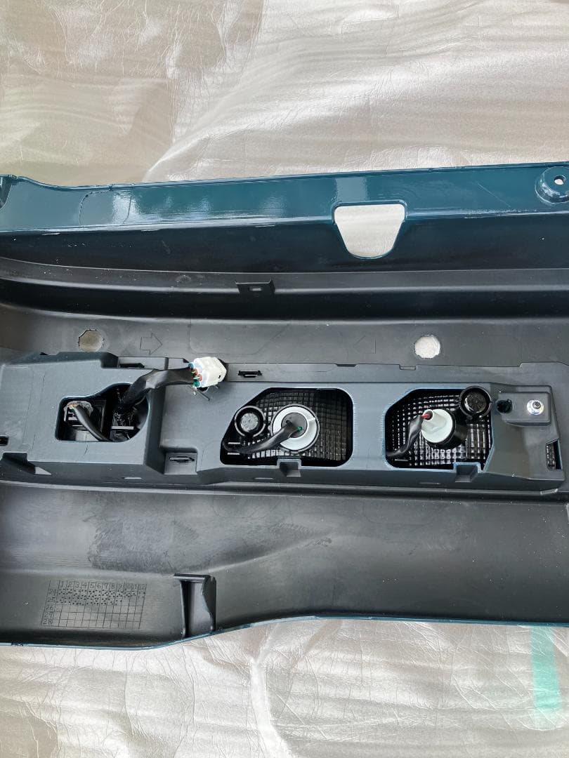 新車外し　エブリワゴン　ＤＡ１７Ｗ　6型　リアバンパー