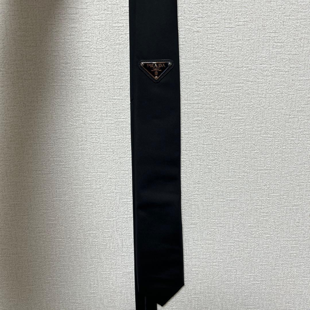 PRADA ナイロンネクタイ　三角プレート