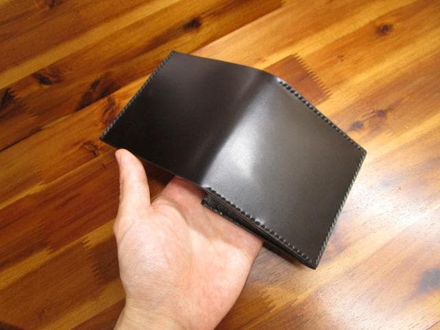 コンパクトウォレット コードバン ブラック 新喜皮革 財布 キャッシュレス 黒