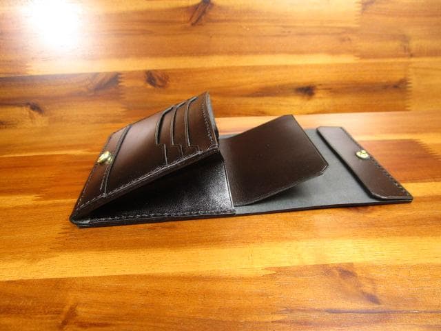 コンパクトウォレット コードバン ブラック 新喜皮革 財布 キャッシュレス 黒