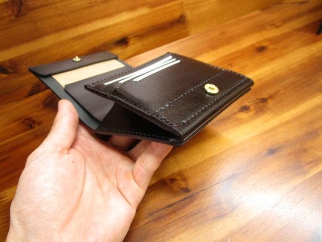 コンパクトウォレット コードバン ブラック 新喜皮革 財布 キャッシュレス 黒