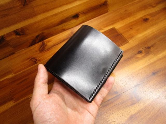 コンパクトウォレット コードバン ブラック 新喜皮革 財布 キャッシュレス 黒