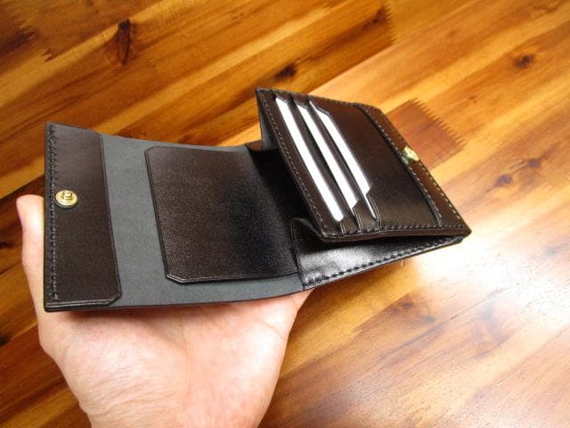 コンパクトウォレット コードバン ブラック 新喜皮革 財布 キャッシュレス 黒