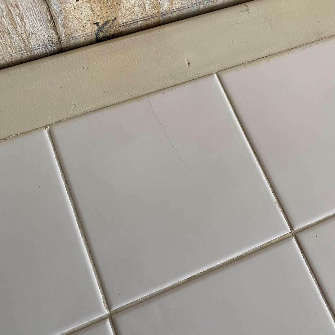 タイルトップ　コンソールテーブル　フレンチカントリー　シャビー　ヴィンテージ